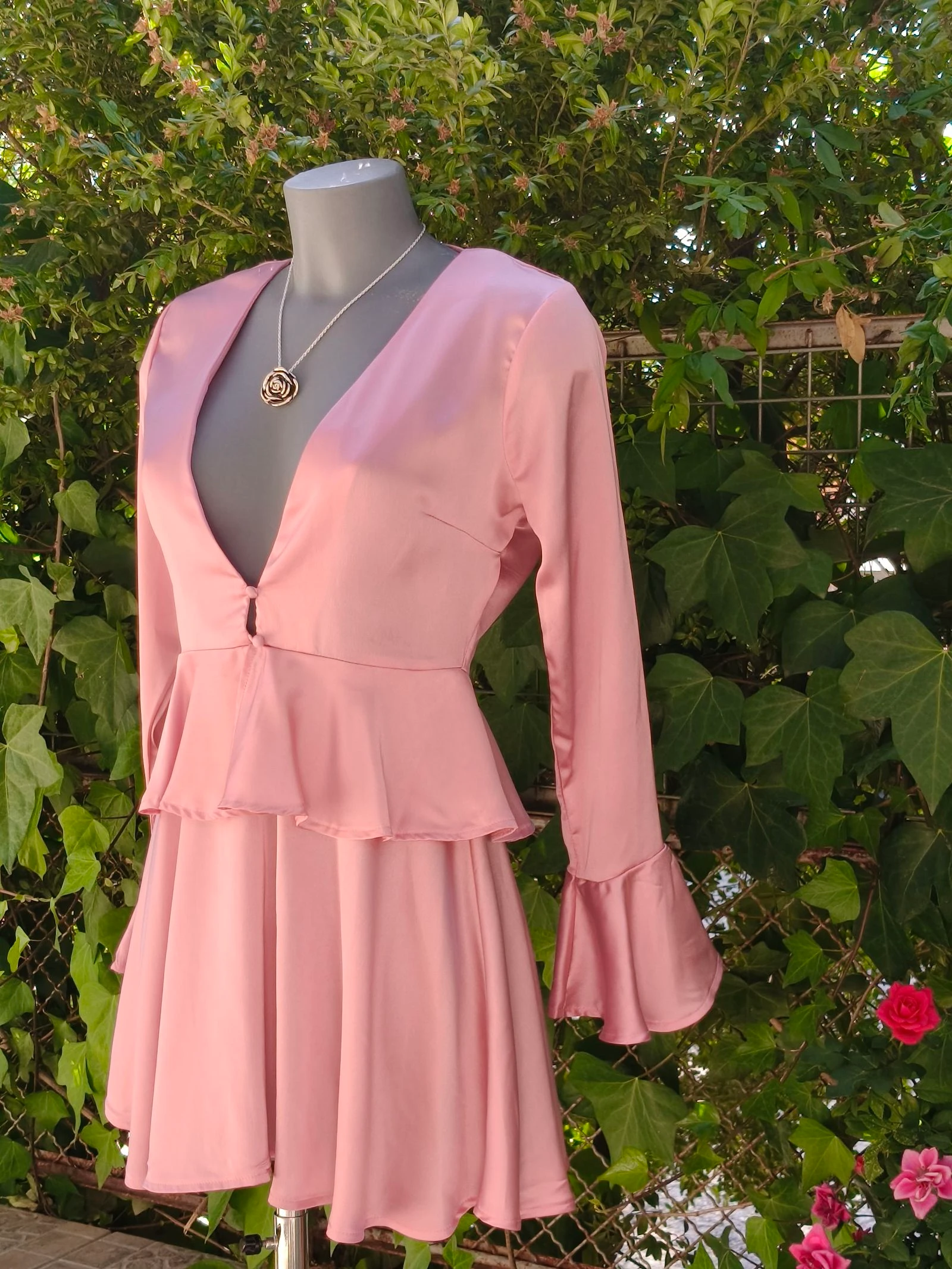 Vestido corto rosa escote pronunciado Missguided  – photo 6